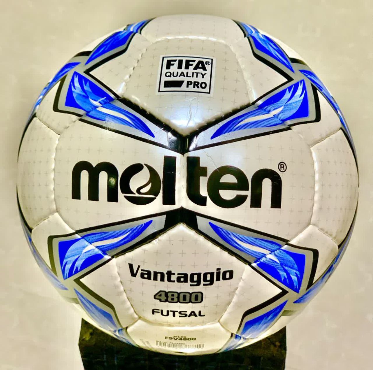 توپ مولتن اصل برای فوتسال
